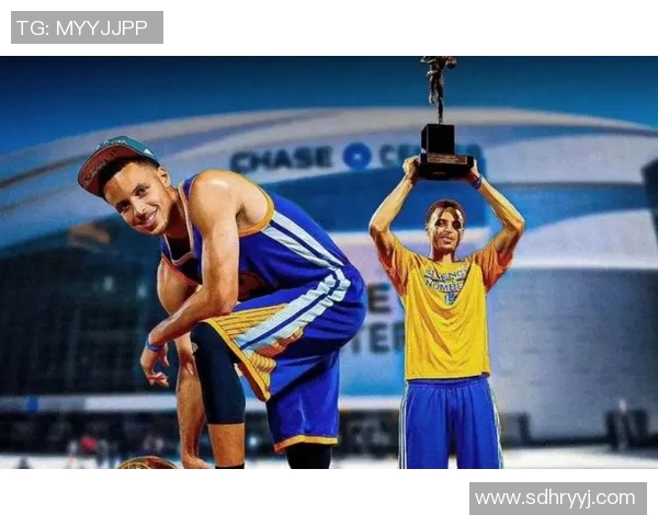 克尼普尔：库里单赛季三分纪录不可撼动，但总三分数则不然